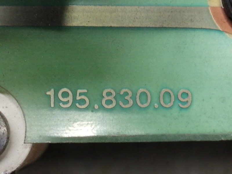 Recambio de cuadro instrumentos para nissan patrol (y260) 2.8 referencia OEM IAM 19538202 19583009 