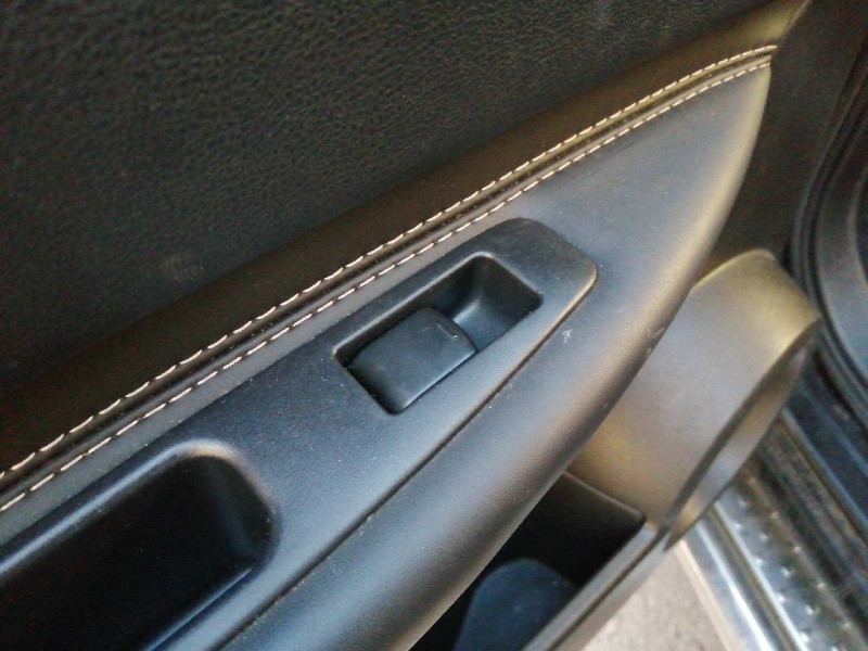 Recambio de mando elevalunas trasero izquierdo para nissan qashqai (j10) acenta referencia OEM IAM 25411  