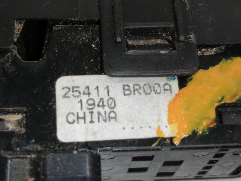 Recambio de mando elevalunas trasero izquierdo para nissan qashqai (j10) acenta referencia OEM IAM 25411  
