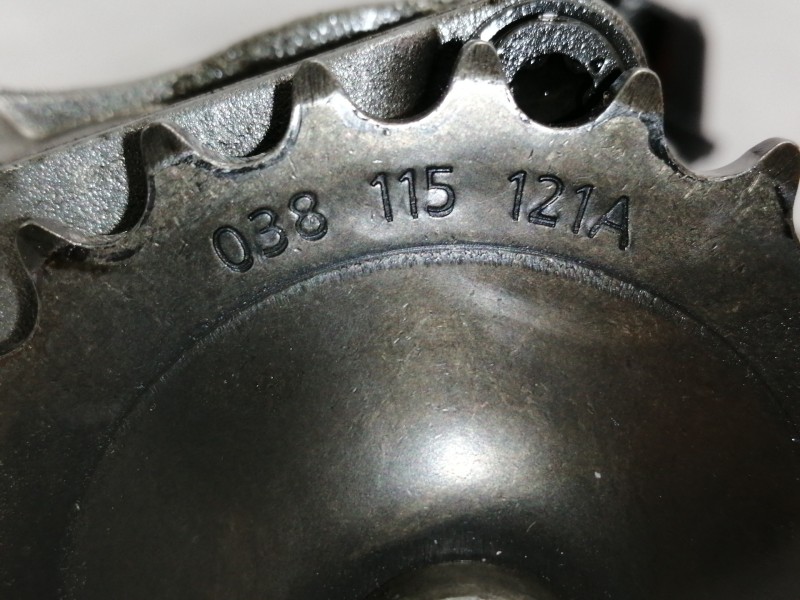 Recambio de bomba aceite para seat altea xl (5p5) freetrack 4x4 referencia OEM IAM 038115121A  