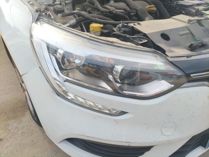 Recambio de faro derecho para renault megane iv hatchback (b9a/m/n_) 1.5 dci 90 (b9a1) referencia OEM IAM 260100506R  