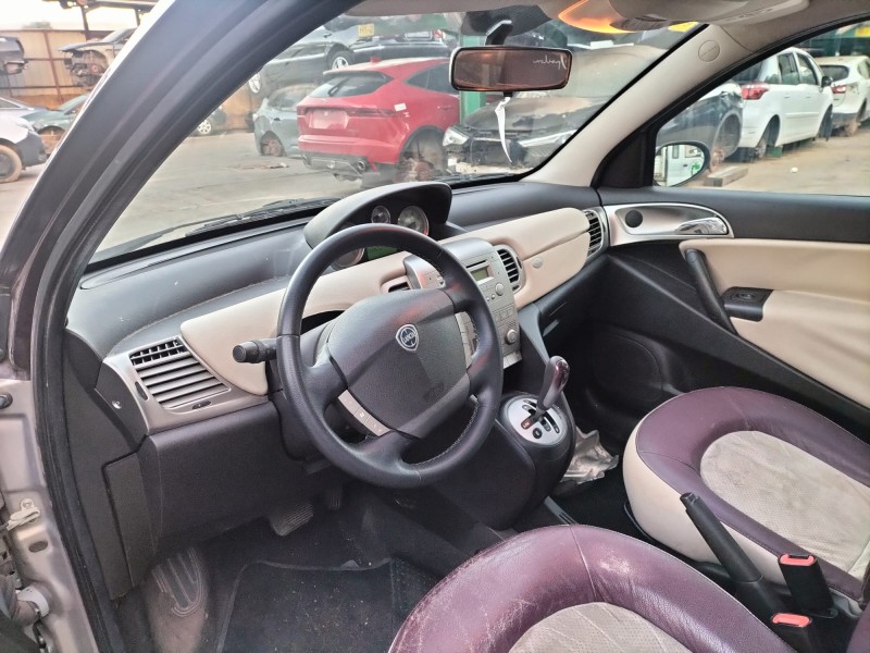 lancia ypsilon (843_) del año 2008