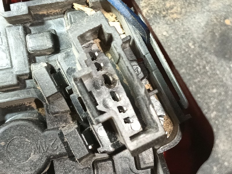 Recambio de piloto trasero derecho para peugeot 307 (3a/c) 1.6 16v referencia OEM IAM 6351X0  