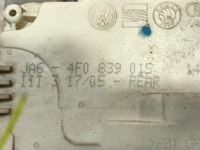Recambio de cerradura puerta trasera izquierda para audi a3 (8p1) 2.0 tdi 16v referencia OEM IAM 4F0839015  