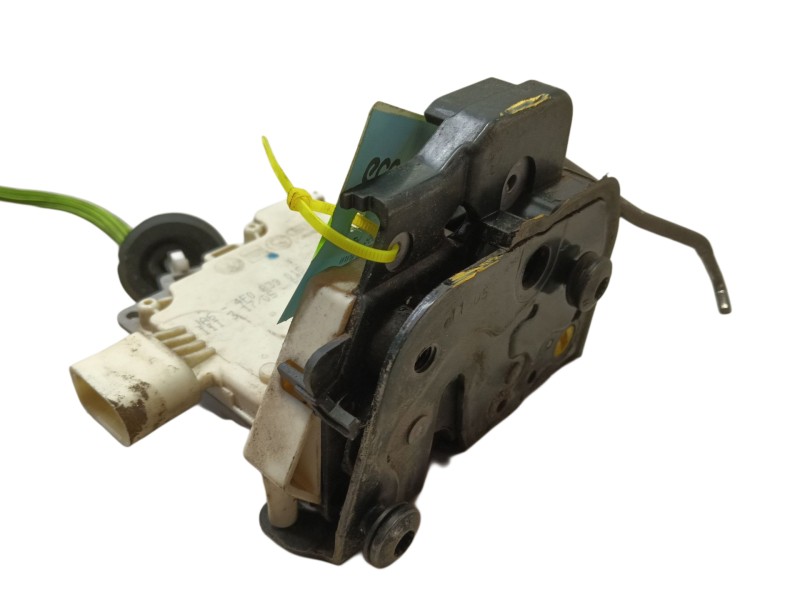 Recambio de cerradura puerta trasera izquierda para audi a3 (8p1) 2.0 tdi 16v referencia OEM IAM 4F0839015  