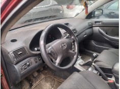 toyota avensis station wagon (_t25_) del año 2004 2