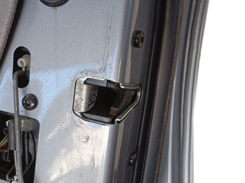 Recambio de puerta delantera derecha para bmw serie 5 touring (e61) 530d referencia OEM IAM   