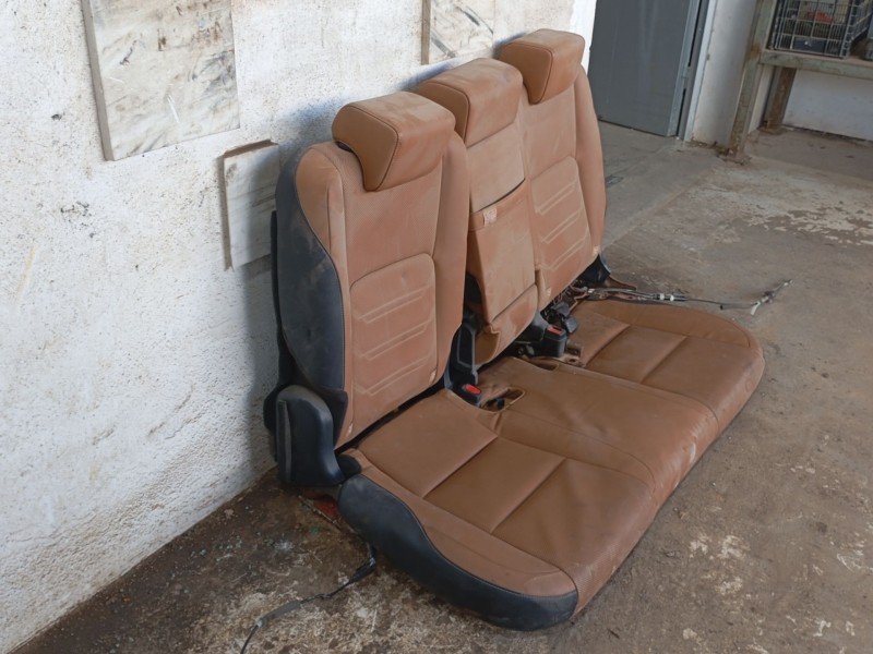 Recambio de asientos traseros para lexus nx (_z1_) 300h awd (ayz15) referencia OEM IAM   