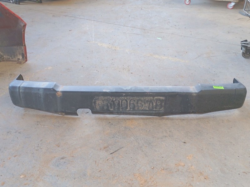 Recambio de paragolpes delantero para nissan patrol iii/2 hardtop (k260) 2.8 d referencia OEM IAM   