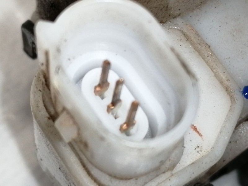 Recambio de cerradura puerta delantera derecha para volkswagen polo berlina (6n2) 1.4 referencia OEM IAM 1HM862154  