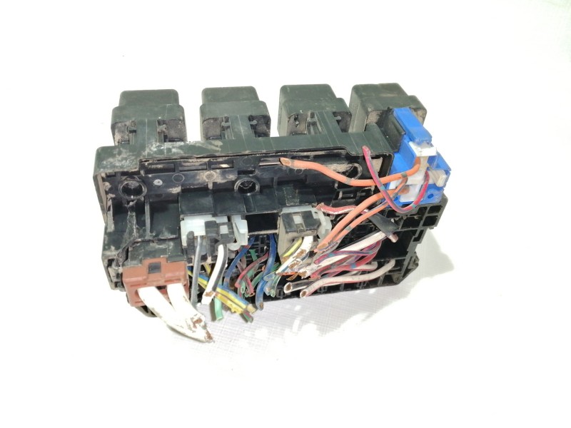 Recambio de caja reles / fusibles para ford maverick (ml) básico referencia OEM IAM   