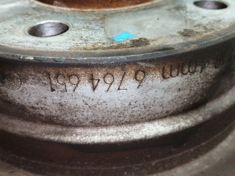 Recambio de mangueta trasera derecha para bmw serie 1 berlina (e81/e87) 118d referencia OEM IAM 6764651  