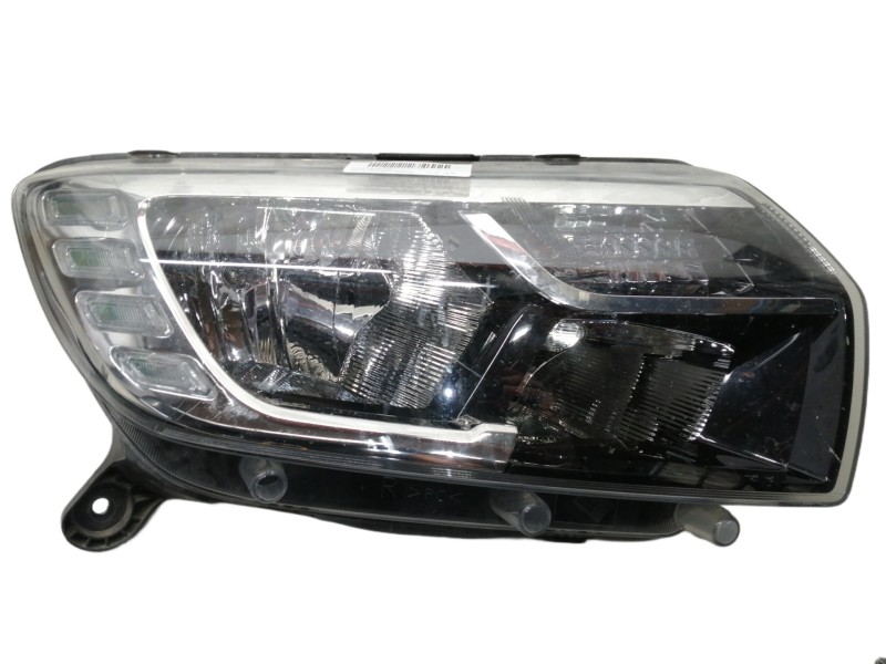 Recambio de faro derecho para dacia sandero stepway referencia OEM IAM 260103529R 901144313C7L 90114431B