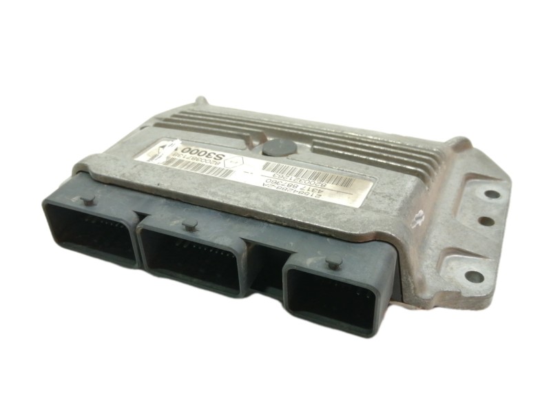 Recambio de centralita motor uce para renault scenic ii confort authentique referencia OEM IAM 215842882A  