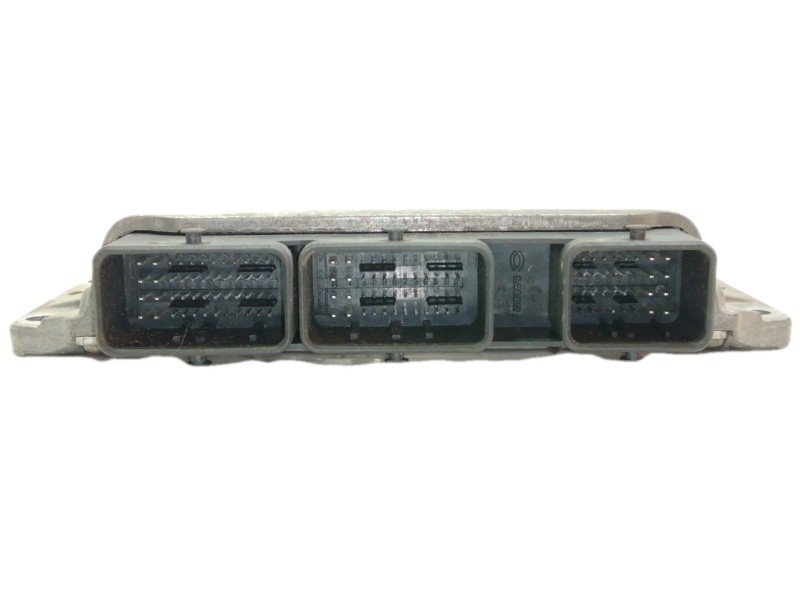 Recambio de centralita motor uce para renault scenic ii confort authentique referencia OEM IAM 215842882A  