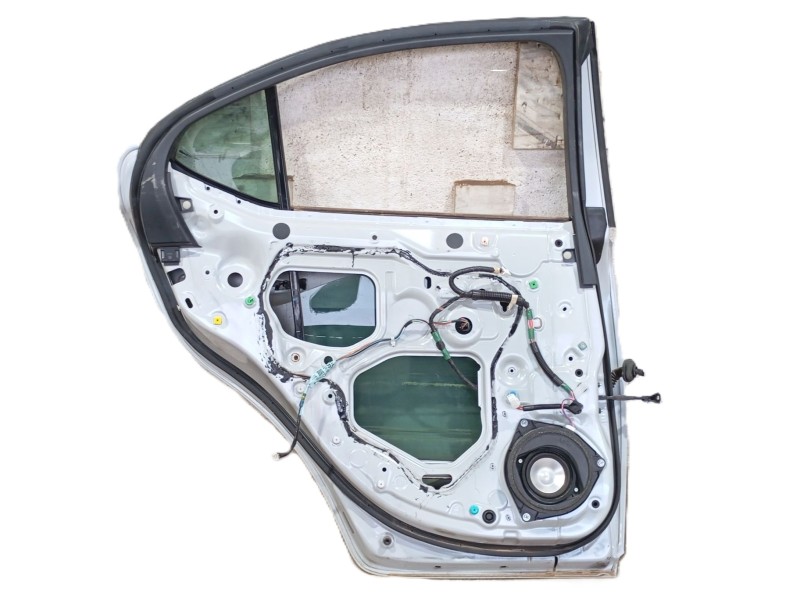 Recambio de puerta trasera izquierda para lexus is ii (_e2_) 220d (ale20) referencia OEM IAM   