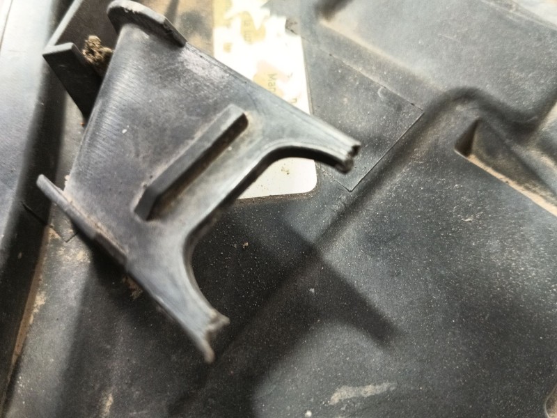 Recambio de faro izquierdo para bmw 3 (e90) 320 d referencia OEM IAM 63117161667 631169427379 