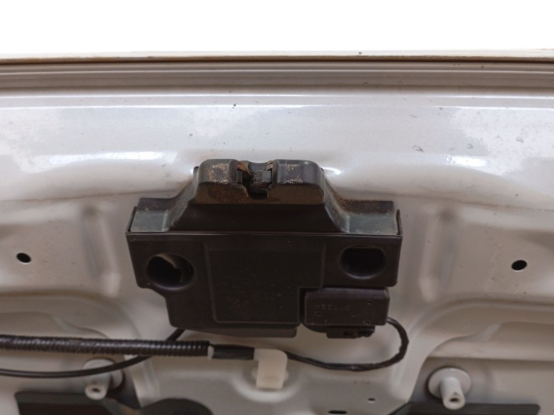 Recambio de porton trasero para lexus is ii (_e2_) 220d (ale20) referencia OEM IAM   