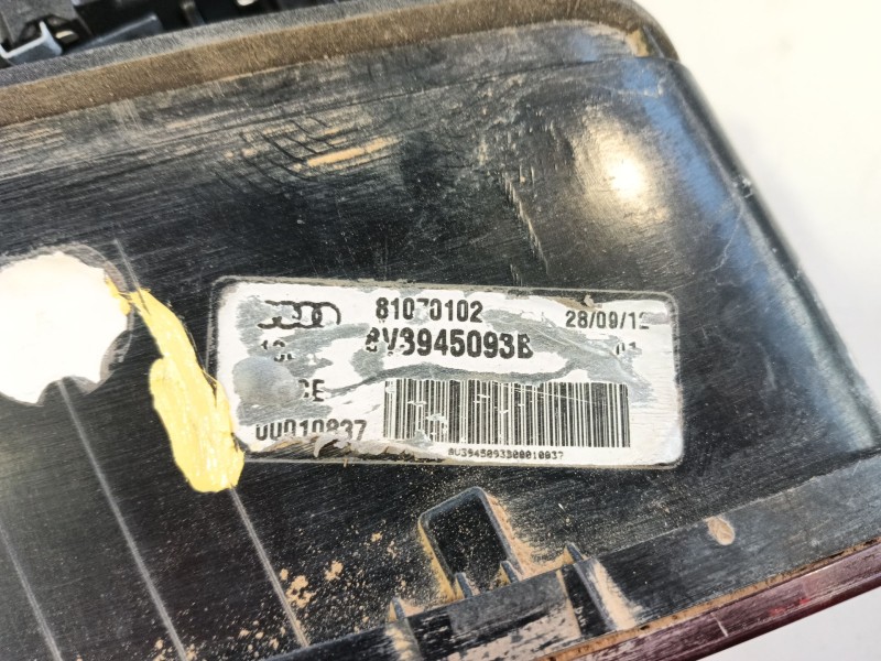 Recambio de piloto trasero izquierdo interior para audi a3 (8v1, 8vk) 1.4 tfsi referencia OEM IAM 8V3945093B  