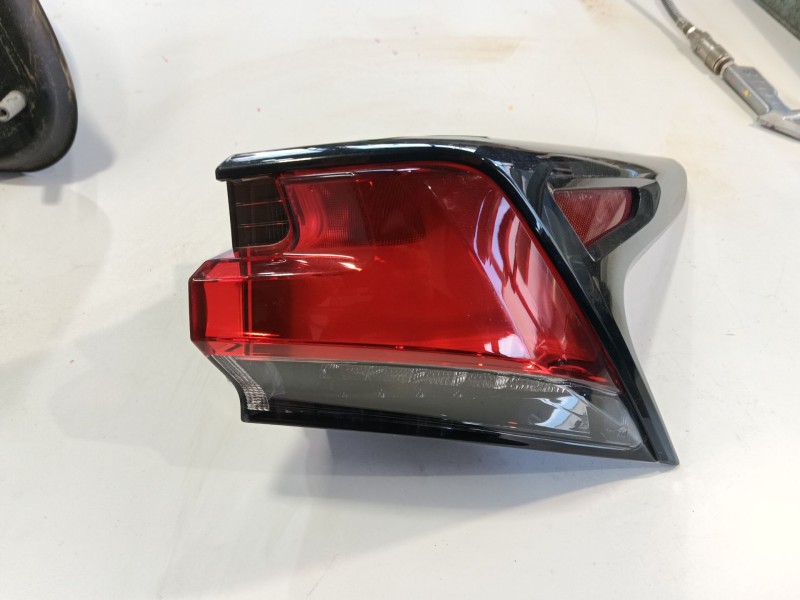 Recambio de piloto trasero derecho para lexus nx (_z1_) 300h awd (ayz15) referencia OEM IAM 8155078060  