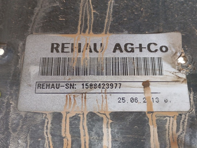 Recambio de paragolpes trasero para citroën ds5 2.0 hdi 165 referencia OEM IAM 1606385880 / 1608749880  