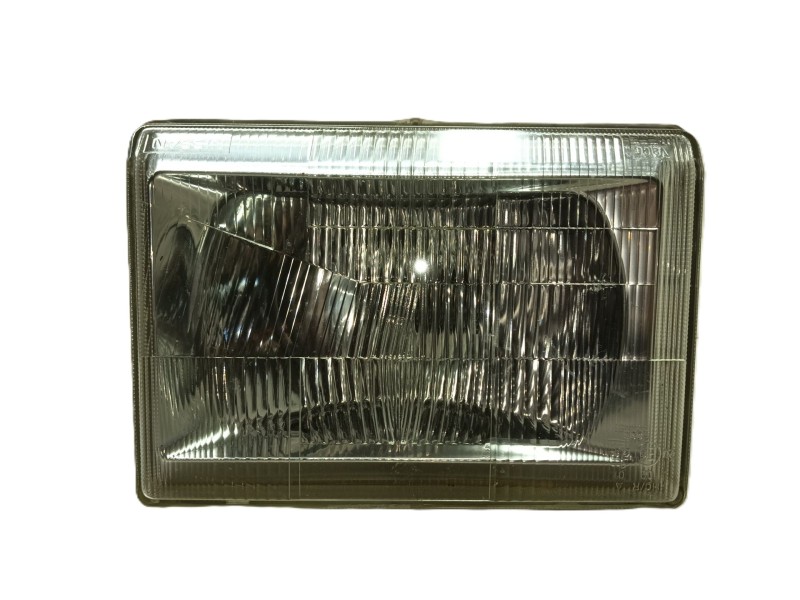 Recambio de faro derecho para nissan trade furgoneta 75 referencia OEM IAM 015065220 67624880 