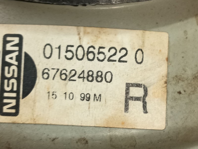 Recambio de faro derecho para nissan trade furgoneta 75 referencia OEM IAM 015065220 67624880 