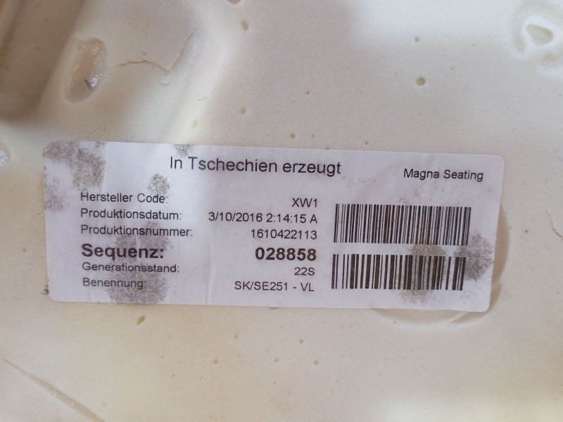 Recambio de asientos traseros para skoda rapid spaceback (nh1) 1.6 tdi referencia OEM IAM   