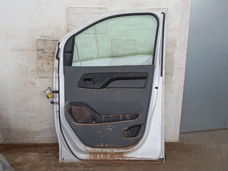 Recambio de puerta delantera derecha para opel vivaro c furgoneta (k0) 1.5 referencia OEM IAM 9853308880  