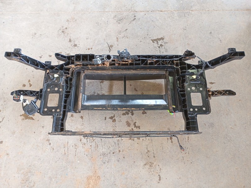 Recambio de panel frontal para hyundai kona (os, ose, osi) 1.0 t-gdi referencia OEM IAM 64101J9000  