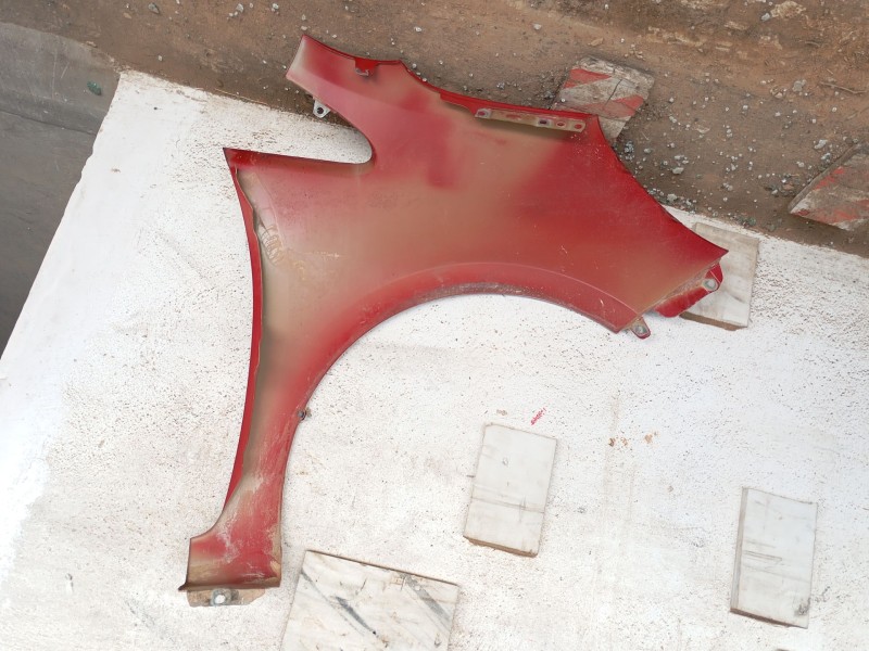 Recambio de aleta delantera izquierda para kia rio iii (ub) 1.2 cvvt referencia OEM IAM 663111W100  