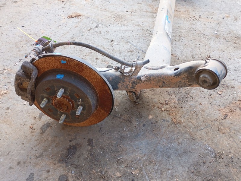 Recambio de puente trasero para kia rio iii (ub) 1.2 cvvt referencia OEM IAM 551001W610  