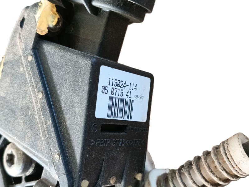Recambio de elevalunas delantero derecho para audi a6 c5 (4b2, 4b4) 2.4 referencia OEM IAM 4B0837462  