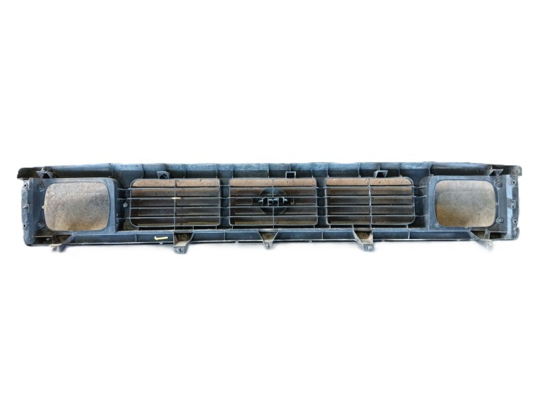 Recambio de rejilla delantera para nissan patrol iii/2 hardtop (k260) 2.8 d referencia OEM IAM   