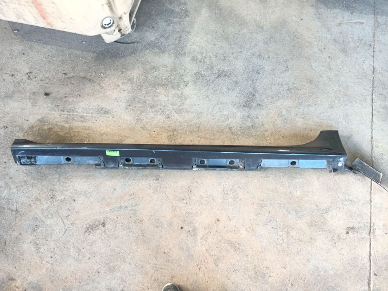 Recambio de faldon lateral para toyota yaris (_p21_, _pa1_, _ph1_) 1.5 hybrid (mxph10) referencia OEM IAM   