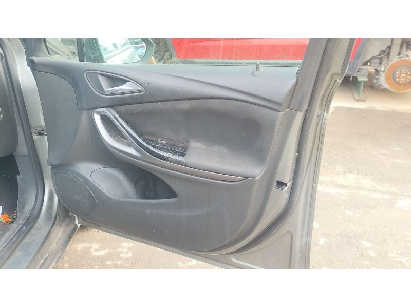 Recambio de guarnecido puerta delantera derecha para opel astra k sports tourer (b16) 1.6 cdti (35) referencia OEM IAM   