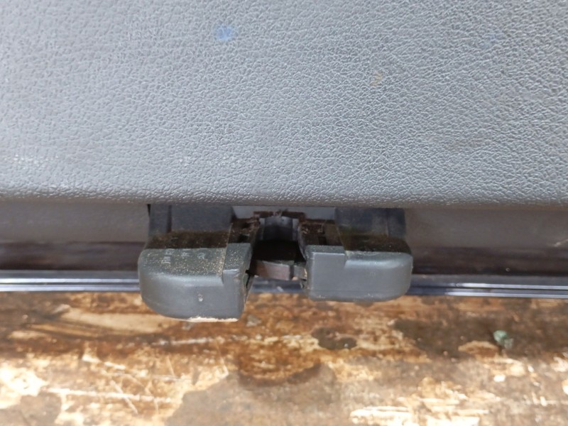 Recambio de porton trasero para volkswagen touran (1t1, 1t2) 1.9 tdi referencia OEM IAM 1T0827025L  