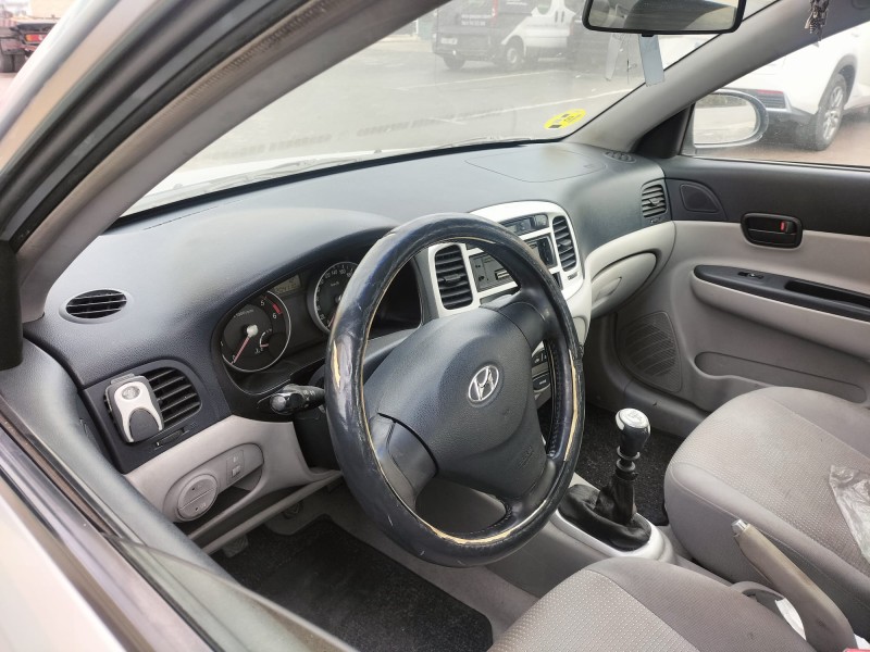 hyundai accent iii sedán (mc) del año 2006