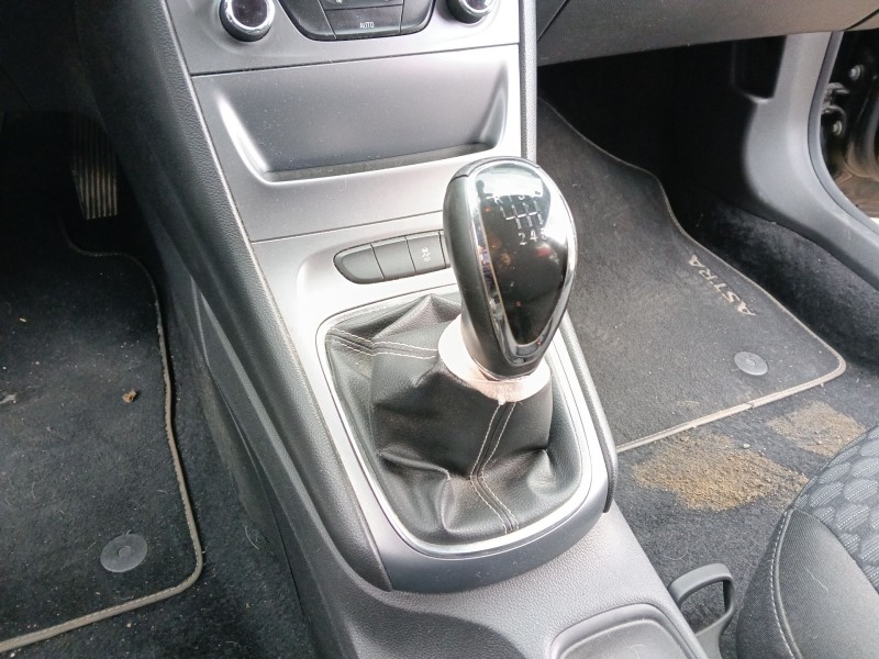 Recambio de pomo palanca cambio para opel astra k (b16) 1.6 cdti (68) referencia OEM IAM   