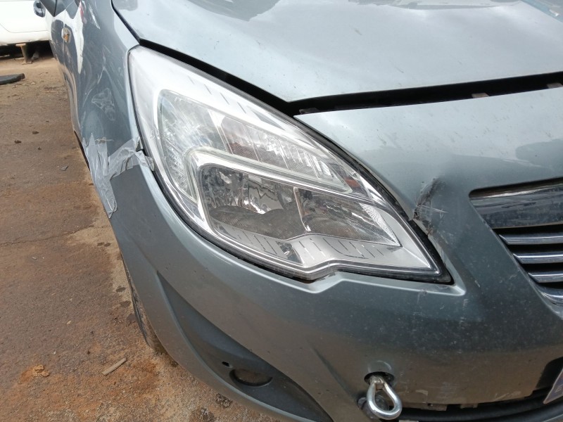 Recambio de faro derecho para opel meriva b monospace (s10) 1.7 cdti (75) referencia OEM IAM 13253630  