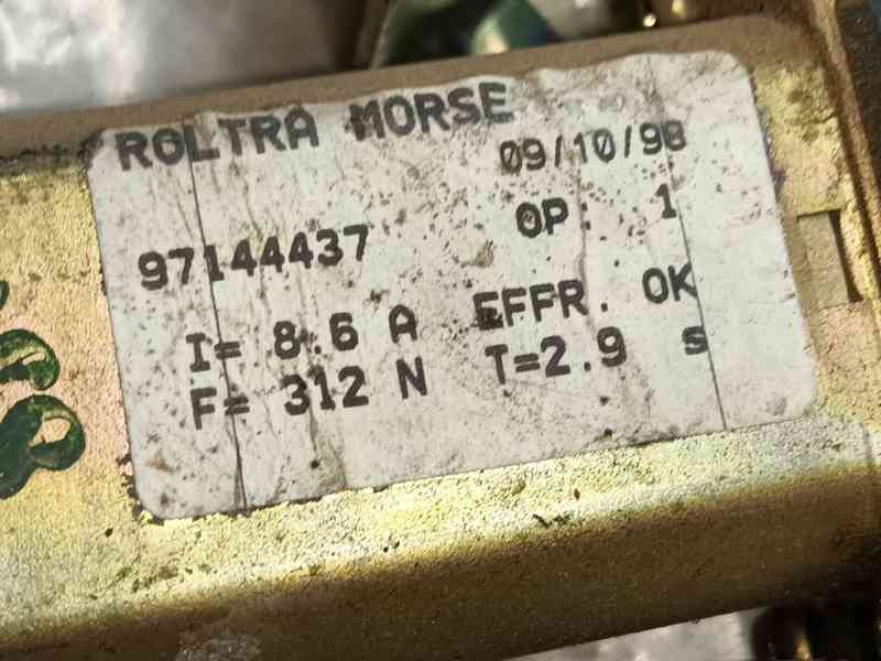 Recambio de elevalunas delantero izquierdo para opel frontera b (u99) 2.2 i (6b_zc, 6b_vf, 6b_66, 6b_76) referencia OEM IAM 9725