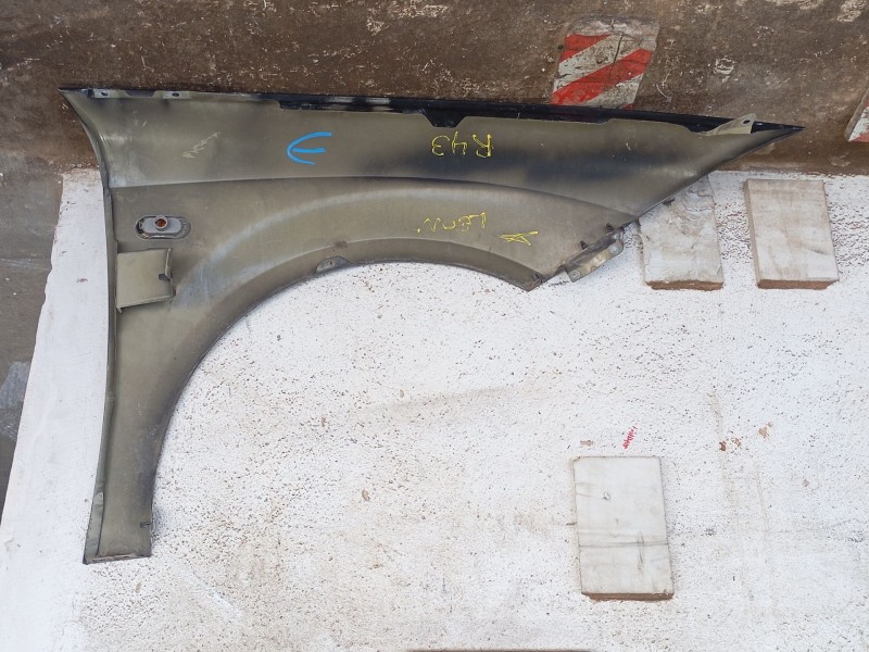 Recambio de aleta delantera izquierda para seat leon (1p1) 1.6 referencia OEM IAM 1P0821021A  