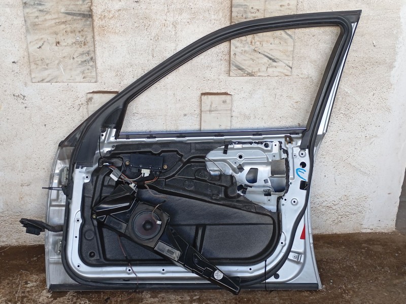 Recambio de puerta delantera derecha para bmw 5 (e39) 520 i referencia OEM IAM 41518216818  