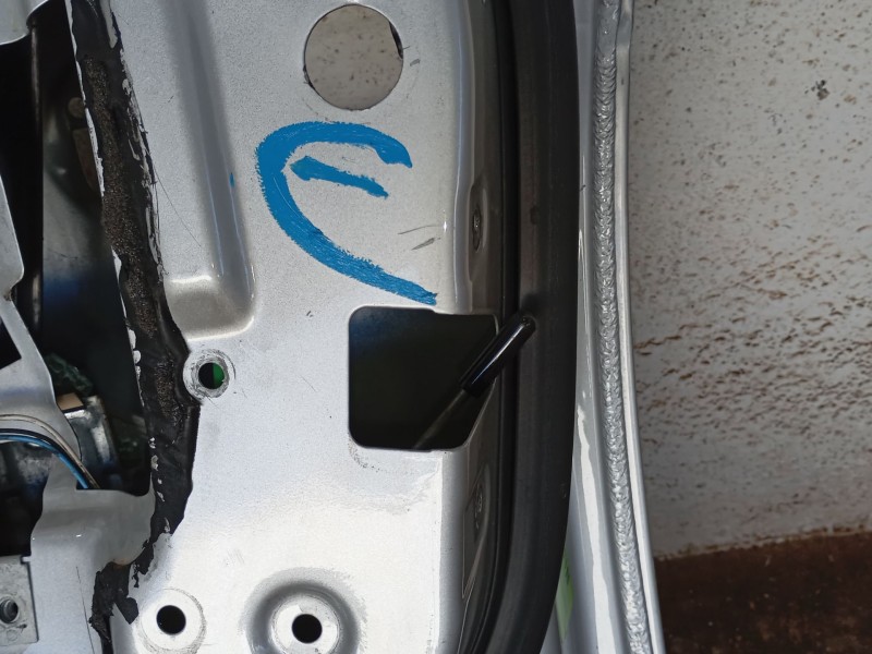 Recambio de puerta delantera derecha para bmw 5 (e39) 520 i referencia OEM IAM 41518216818  