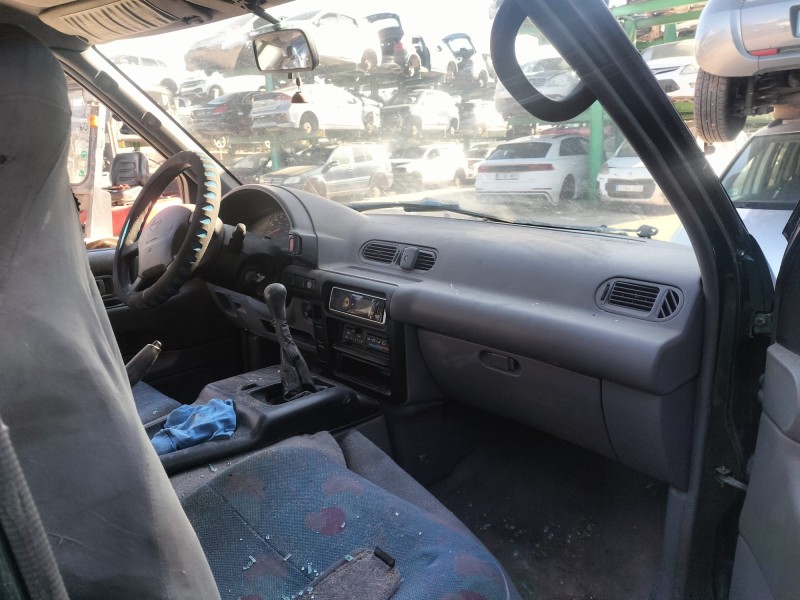 nissan serena (c23) del año 1999