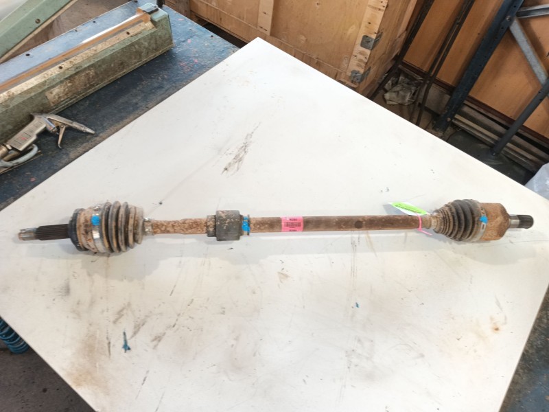 Recambio de transmision delantera derecha para kia stonic (yb) 1.6 crdi referencia OEM IAM 49501H8050SJ  