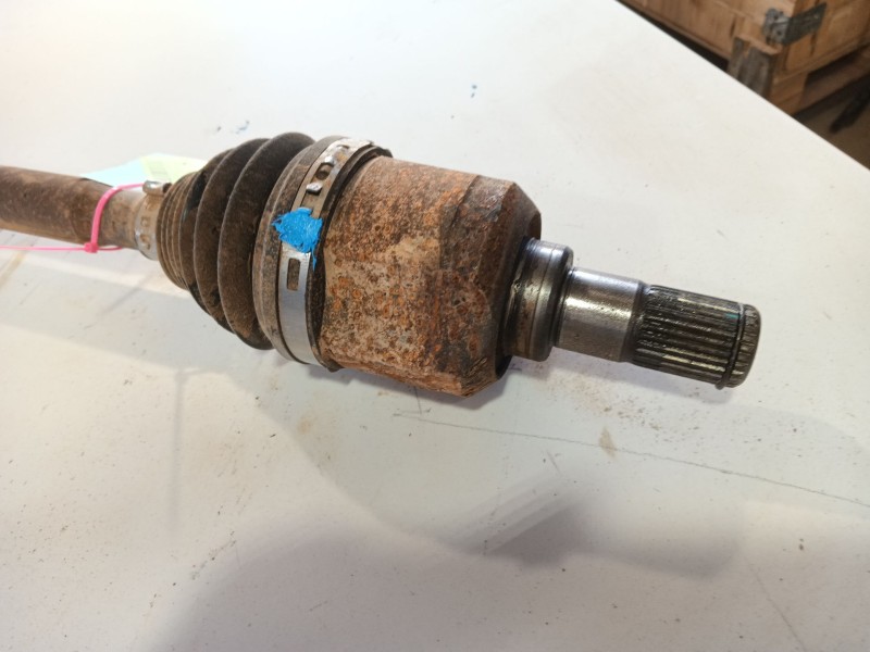 Recambio de transmision delantera derecha para kia stonic (yb) 1.6 crdi referencia OEM IAM 49501H8050SJ  