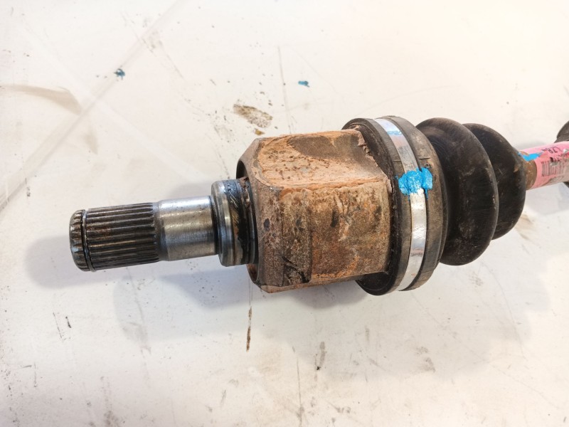 Recambio de transmision delantera izquierda para kia stonic (yb) 1.6 crdi referencia OEM IAM 49500H8050  