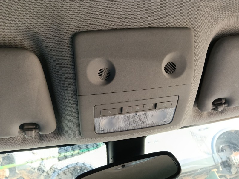 Recambio de luz interior delantera central para opel meriva b monospace (s10) 1.7 cdti (75) referencia OEM IAM 92219242  