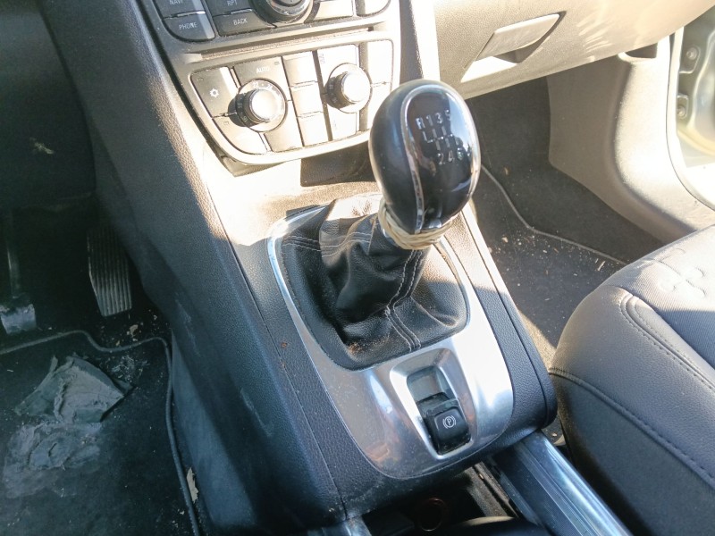 Recambio de pomo palanca cambio para opel meriva b monospace (s10) 1.7 cdti (75) referencia OEM IAM   